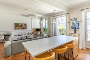 Exceptional Haussmannian apartment- Heart of Paris